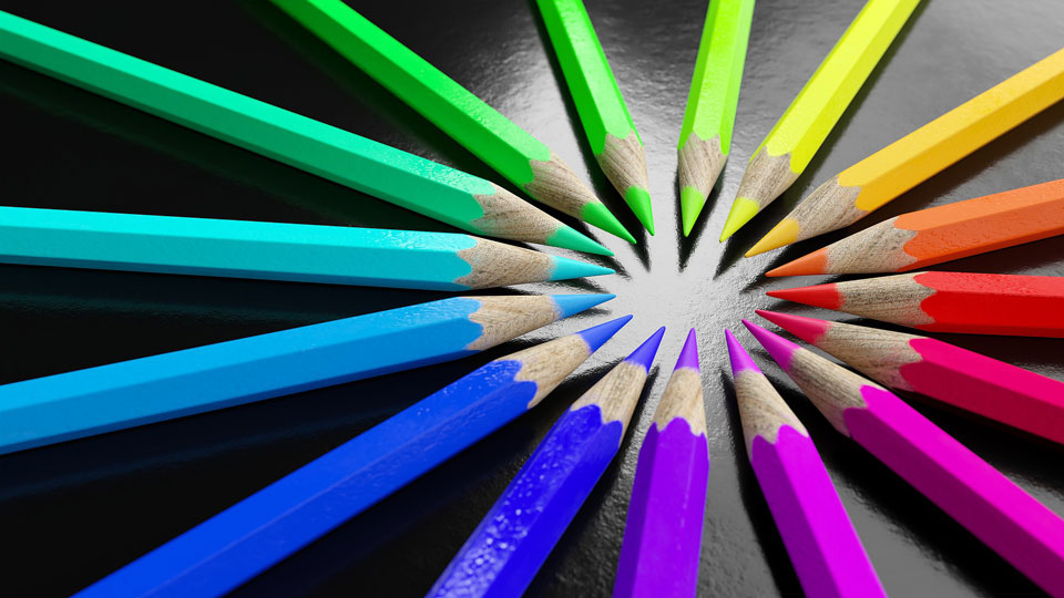 coloured pencils lined up in a circle